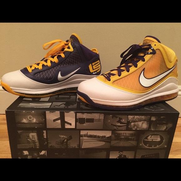 Nike Lebron VII QS - Picture 1 of 6